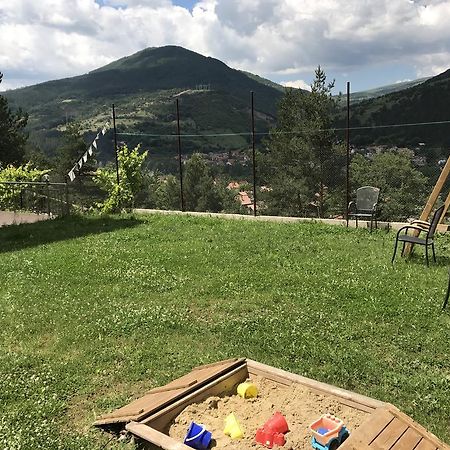 Iskrets Mala Planina Guest House المظهر الخارجي الصورة