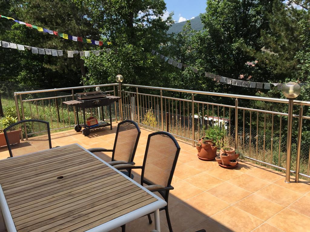 Iskrets Mala Planina Guest House المظهر الخارجي الصورة