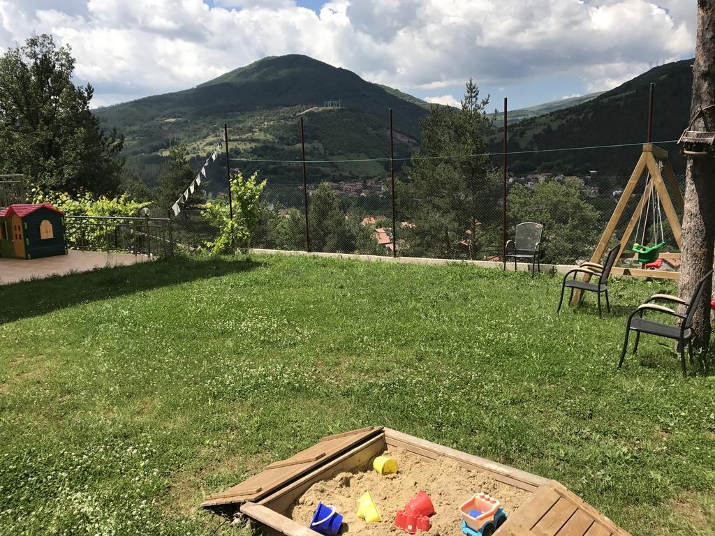 Iskrets Mala Planina Guest House المظهر الخارجي الصورة
